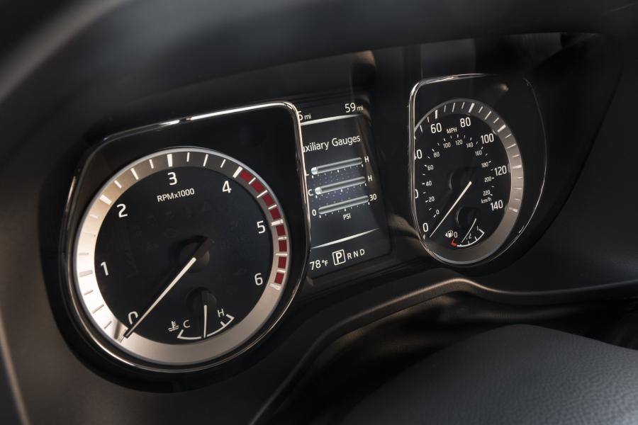  Nissan Titan XD S Single Cab 2016 года  (фото 3 из 15)